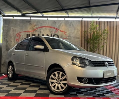 VW - VolksWagen Polo Sedan 1.6 Mi Total Flex 8V 4p 2014 Flex