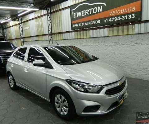 Chevrolet Onix HATCH LT 1.0 8V FlexPower 5p Mec.  - Prata - 2018/2019