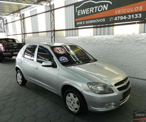 Chevrolet Celta LT 1.0 MPFI 8V FlexP. 5p  - Prata - 2012/2013