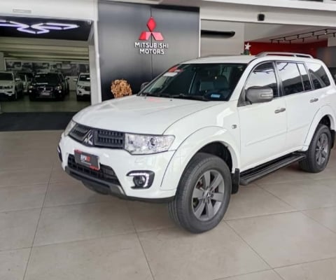 Mitsubishi PAJERO DAKAR 3.2 HPE 4X4 7 LUGARES 16V TURBO INTERCOOLER DIESEL 4P AUTOMÁTICO