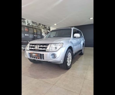 Mitsubishi Pajero Full FULL 3.2 HPE 4X4 16V TURBO DIESEL 7 LUGARES