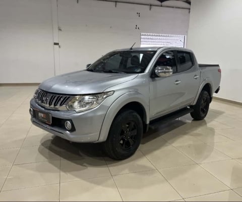 Mitsubishi L200 TRITON 2.4 16V TURBO DIESEL SPORT HPE CD 4P 4X4 AUTOMÁTICO