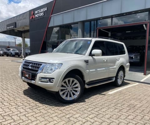 Mitsubishi PAJERO FULL 3.2 HPE 4X4 16V TURBO INTERCOOLER DIESEL 4P AUTOMÁTICO