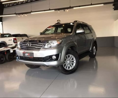 Toyota HILUX SW4 2.7 SR 7 LUGARES 4X2 16V FLEX 4P AUTOMÁTICO