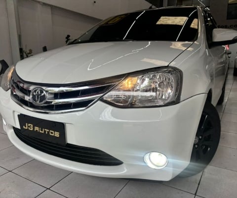  Toyota Etios 1.5 Platinum Sedan