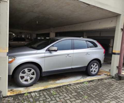 VOLVO XC 60 - 2011 - T6 - Prata - Revisado em excelente estado de conservação.