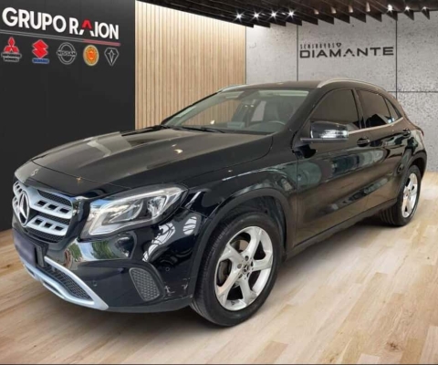 Mercedes-Benz GLA 200 1.6 CGI FLEX ADVANCE 7G-DCT