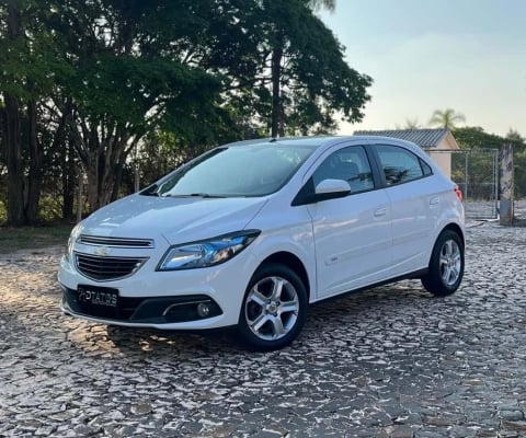 Chevrolet Onix HATCH LTZ 1.4 8V FlexPower 5p Mec.  - Branca - 2013/2014