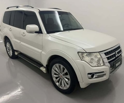 Mitsubishi PAJERO 3.2 HPE 4X4 7 LUGARES 16V TURBO INTERCOOLER DIESEL 4P AUTOMÁTICO