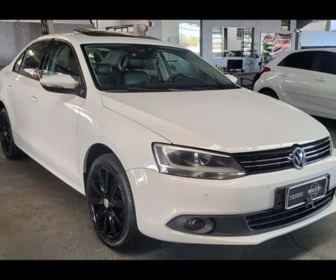 VOLKSWAGEN Jetta 2.0 4P FLEX AUTOMÁTICO