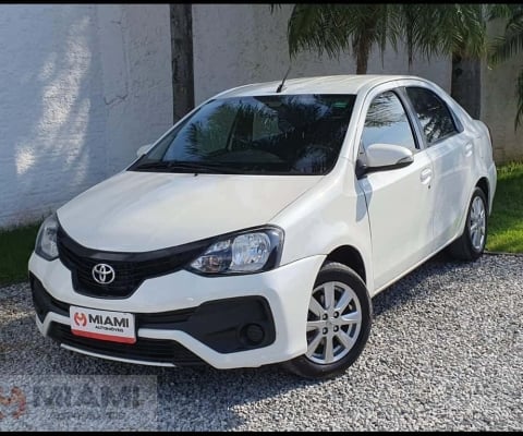 Toyota Etios X-Plus 1.5 - Branca - 2020/2021