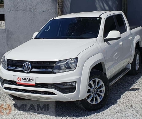 Volkswagen Amarok Trendline 2.0 4x4 - Branca - 2017/2018