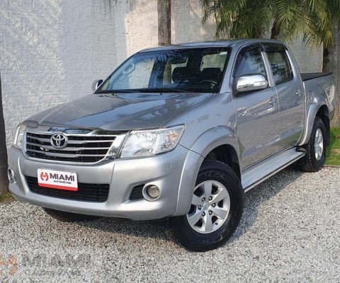 Toyota Hilux SRV 4x2 - Prata - 2015/2015