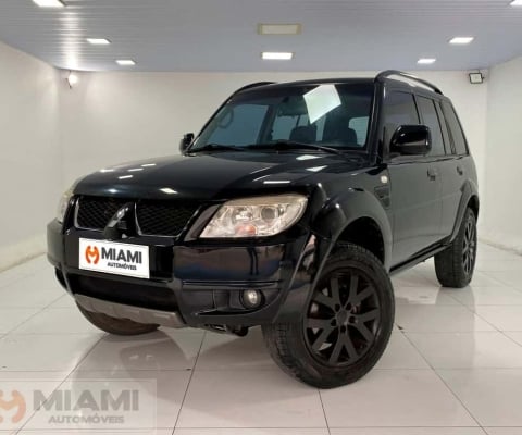 Mitsubishi Pajero TR4 2.0 4x4 - Preta - 2012/2013