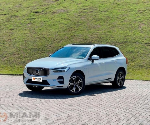 Volvo XC60 Inscription Expression T8 2.0 - Branca - 2021/2022