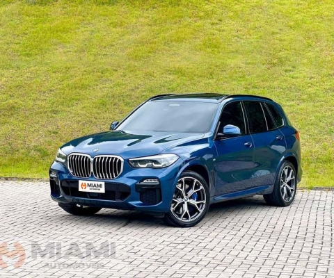 BMW X5 xDrive45e M Sport 3.0 - Azul - 2020/2021