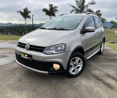 Volkswagen CrossFox 1.6 Mi Total Flex 8V 5p  - Prata - 2010/2011