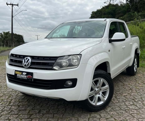 Volkswagen Amarok Trendline CD 2.0 TDI 4X4 Dies Aut - Branca - 2012/2013