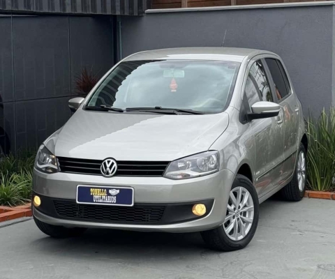 Volkswagen Fox PRIME/Higli. 1.6 Total Flex 8V 5p  - Prata - 2012/2013