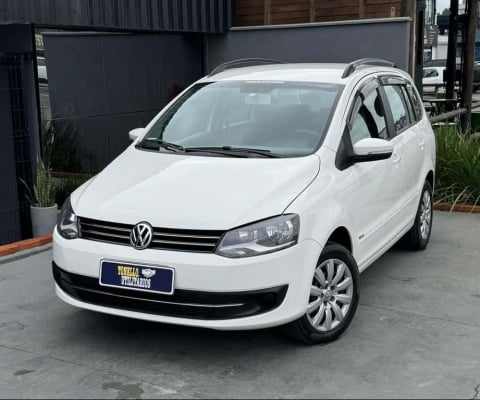 Volkswagen SpaceFox 1.6 Trend Total Flex 8V 5p - Branca - 2013/2014