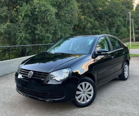 Volkswagen Polo Sedan I MOTION  1.6 Total Flex  4p  - Preta - 2012/2012