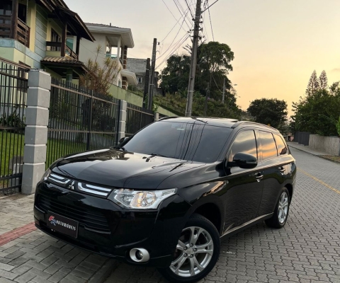 Mitsubishi Outlander Ano 2015 Motor 2.0 89 mil km Veículo Completo!!