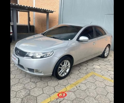 Kia Cerato 1.6 16 V Flex Mec.  - Prata - 2010/2011