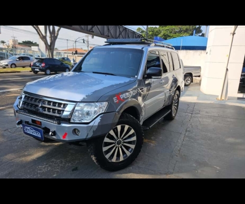 Mitsubishi PAJERO 3.2 HPE 4X4 7 LUGARES 16V TURBO INTERCOOLER DIESEL 4P AUTOMÁTICO