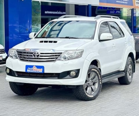 TOYOTA HILUXSW4 SRV4X4 2015