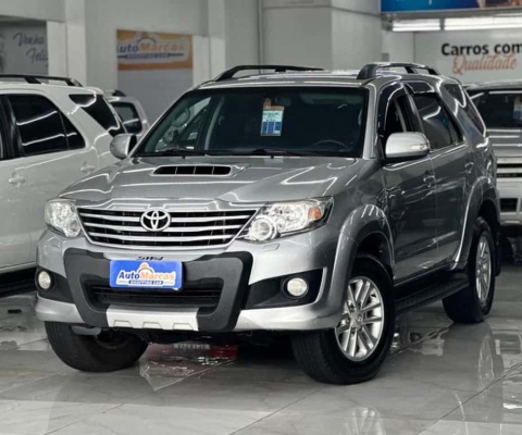 TOYOTA HILUXSW4 SRV4X4 2015