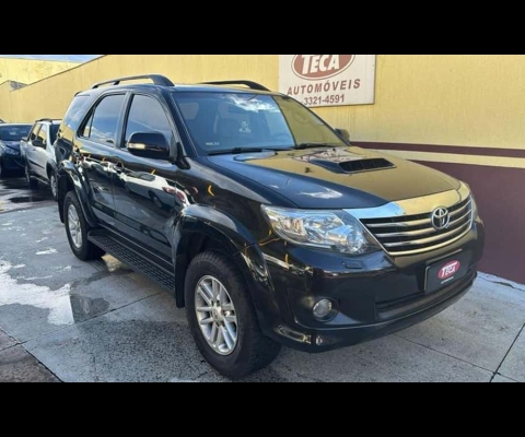 TOYOTA HILUXSW4 SRV4X4 2012