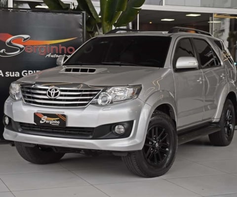 Toyota Hilux sw4 2012 3.0 srv 4x4 16v turbo intercooler diesel 4p automático