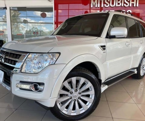 MITSUBISHI PAJERO FULL 3.2 HPE 4X4 16V TURBO INTERCOOLER DIESEL 4P AUTOMÁTICO