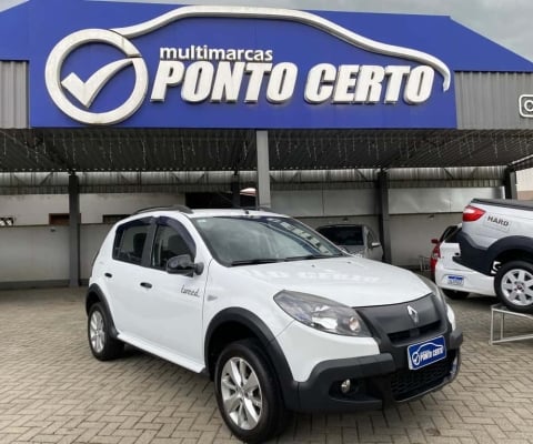 Renault Sandero STEPWAY Flex 1.6 16V 5p  - Branca - 2014/2014