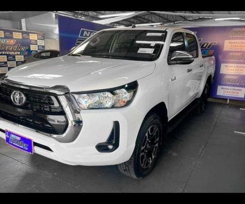 TOYOTA HILUX CD SRV 4FD 2022