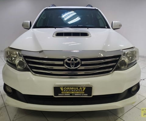 Toyota Hilux SW4 SRV 4x4 2014