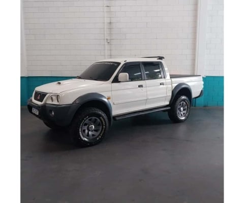 Mitsubishi L200 2004 2.5 sport hpe 4x4 cd 8v turbo intercooler diesel 4p automático