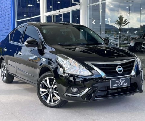 Nissan Versa UNIQUE 1.6 16V FlexStart 4p Aut.  - Preta - 2017/2018