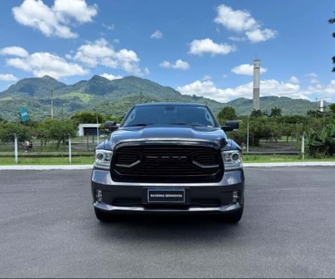 Ram CLASSIC 5.7 V8 GASOLINA LARAMIE CD 4X4 AUTOMÁTICO