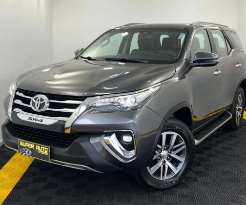 Toyota Hilux SW4 SRX 2.8T 177CV  5 LUGARES! - Cinza - 2018/2019