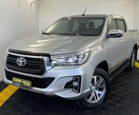 Toyota Hilux SRX 50TH ANNIVERSARY 2.8T 177CV - Prata - 2018/2019