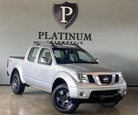 Nissan Frontier LE 25 X4 - Prata - 2010/2011