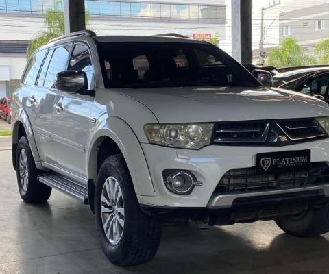 Mitsubishi Pajero DAKAR HPE 3.2 4x4 T.I Dies 5p Aut  - Branca - 2014/2015