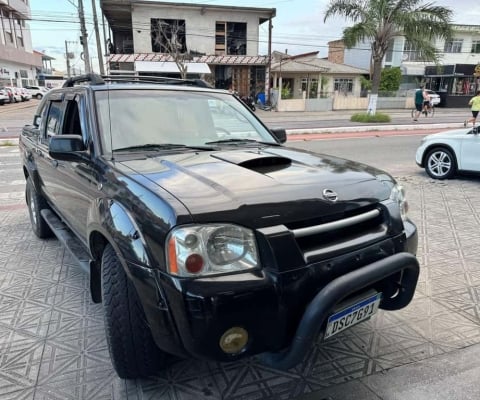 Nissan Frontier SE Serrana CD 4x4 2.8 TB Dies  - Preta - 2005/2006