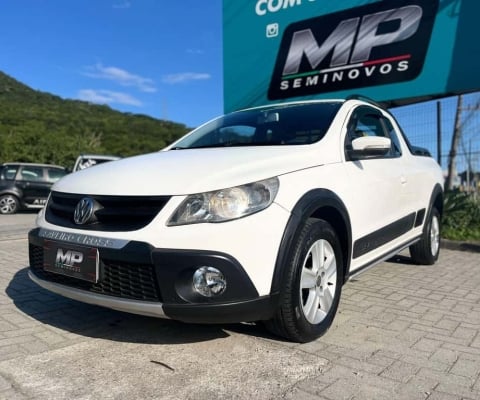 Volkswagen Saveiro CROSS 1.6 Mi Total Flex 8V CE  - Branca - 2011/2012