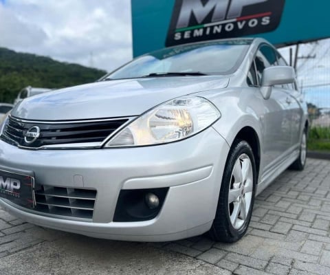 Nissan Tiida SL 1.8/1.8 Flex 16V Aut.  - Prata - 2012/2013