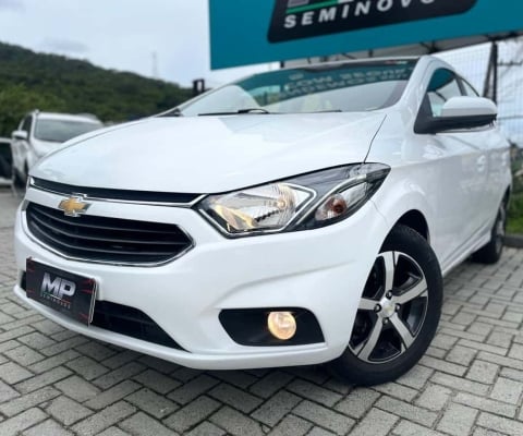 Chevrolet Onix 1.4MT LTZ - Branca - 2017/2018