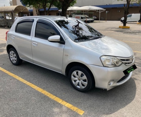 TOYOTA ETIOS 2016 COMPLETO! ÓTIMO ESTADO!