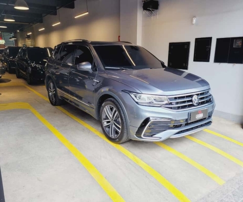 VW - VolksWagen TIGUAN Allspac R-Line 300 TSI 2.0  2024 Gasolina