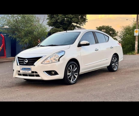 Nissan Versa 16UNIQUECVT - Branca - 2018/2018